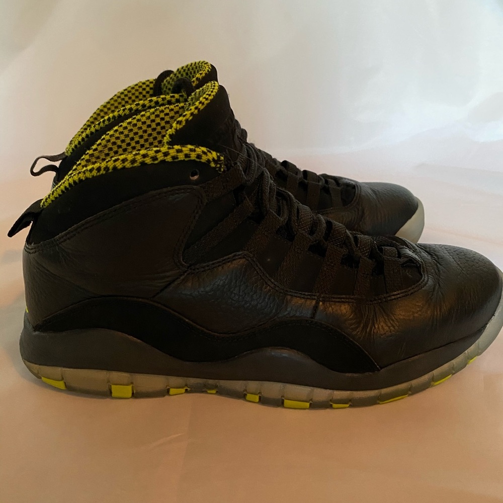 Jordan 10 “Venom”
